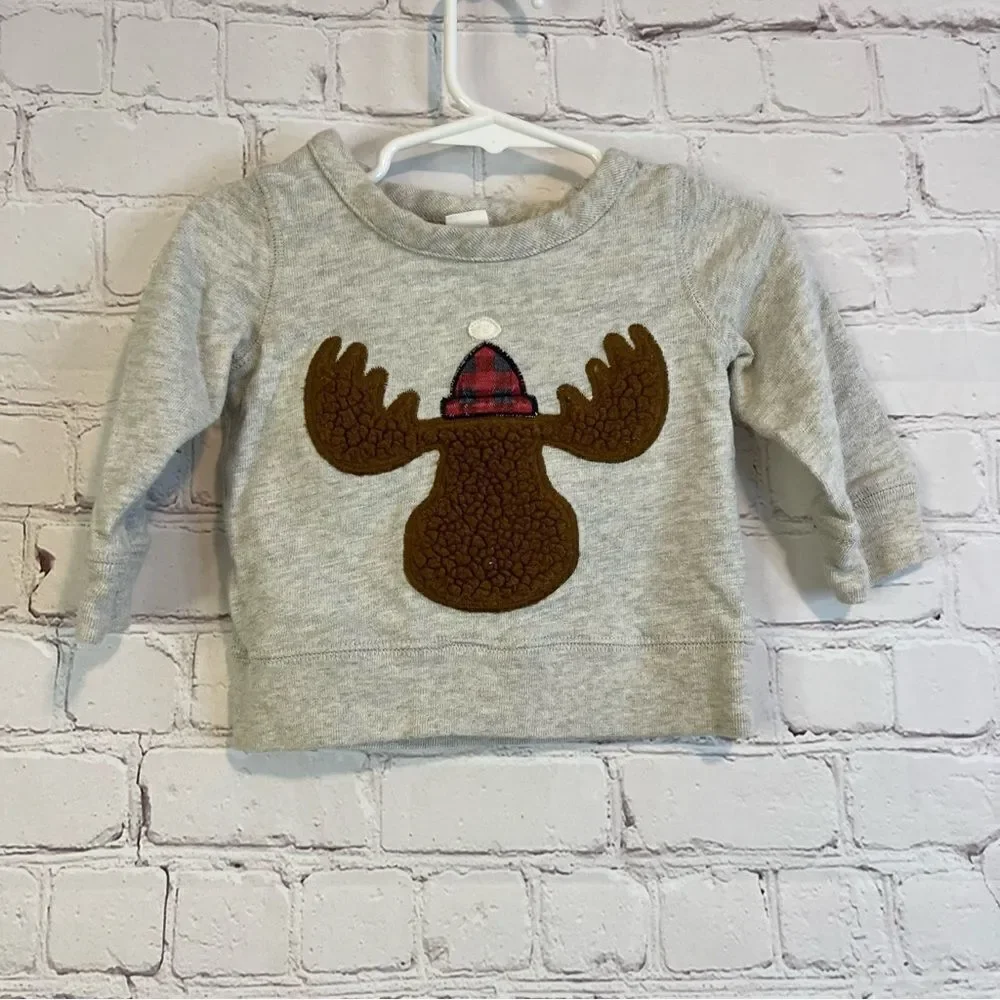 Baby GAP Raindeer sweatshirt size 6-12 months